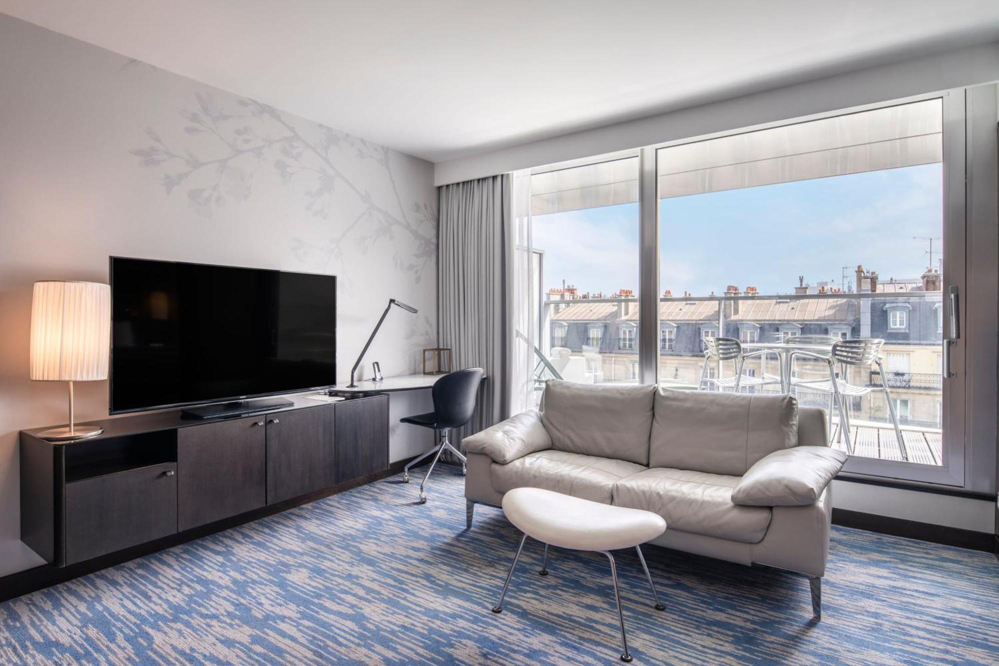 Renaissance Paris Arc De Triomphe Hotel Bagian luar foto