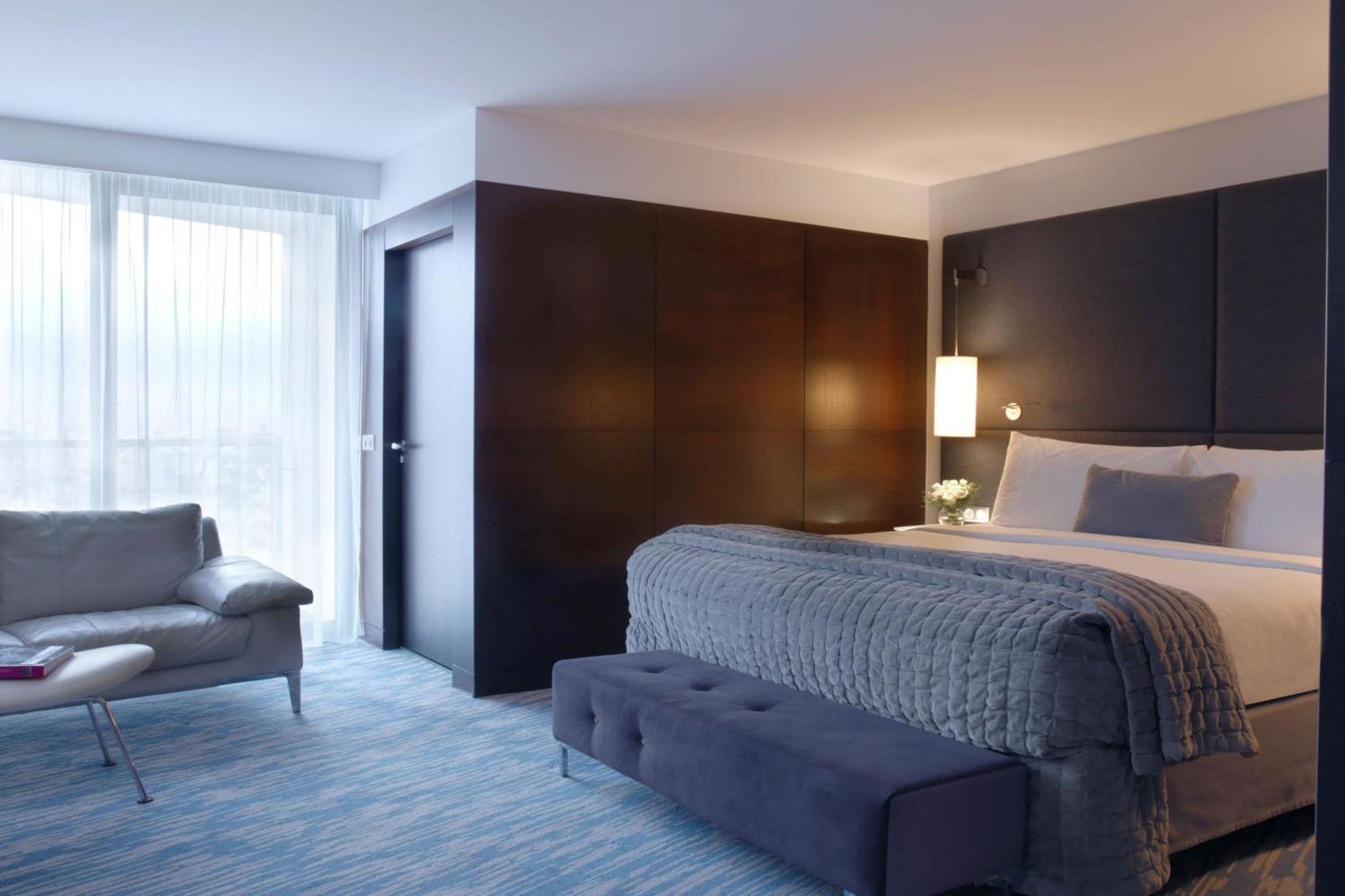 Renaissance Paris Arc De Triomphe Hotel Bagian luar foto